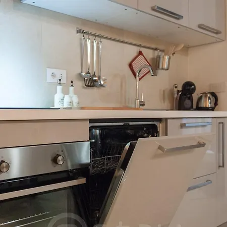 Apartament Lilla Myra