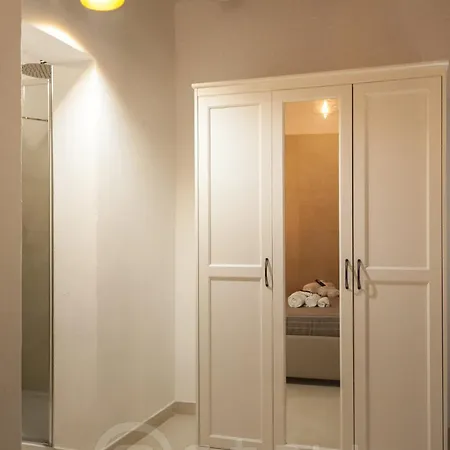 Apartament Lilla Myra *